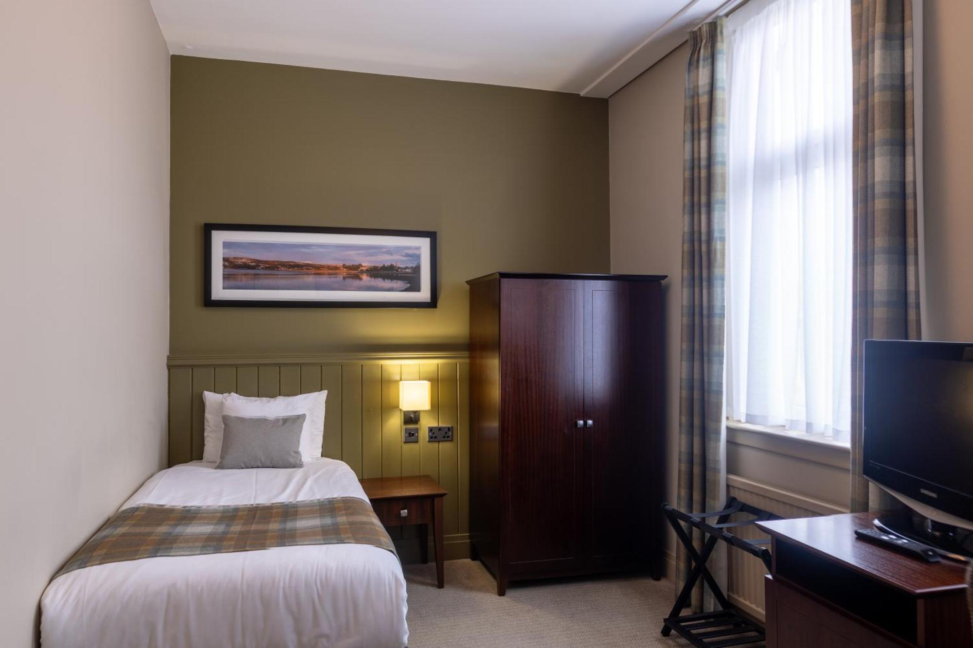 Rosslea Hall Hotel Rhu Rum bild