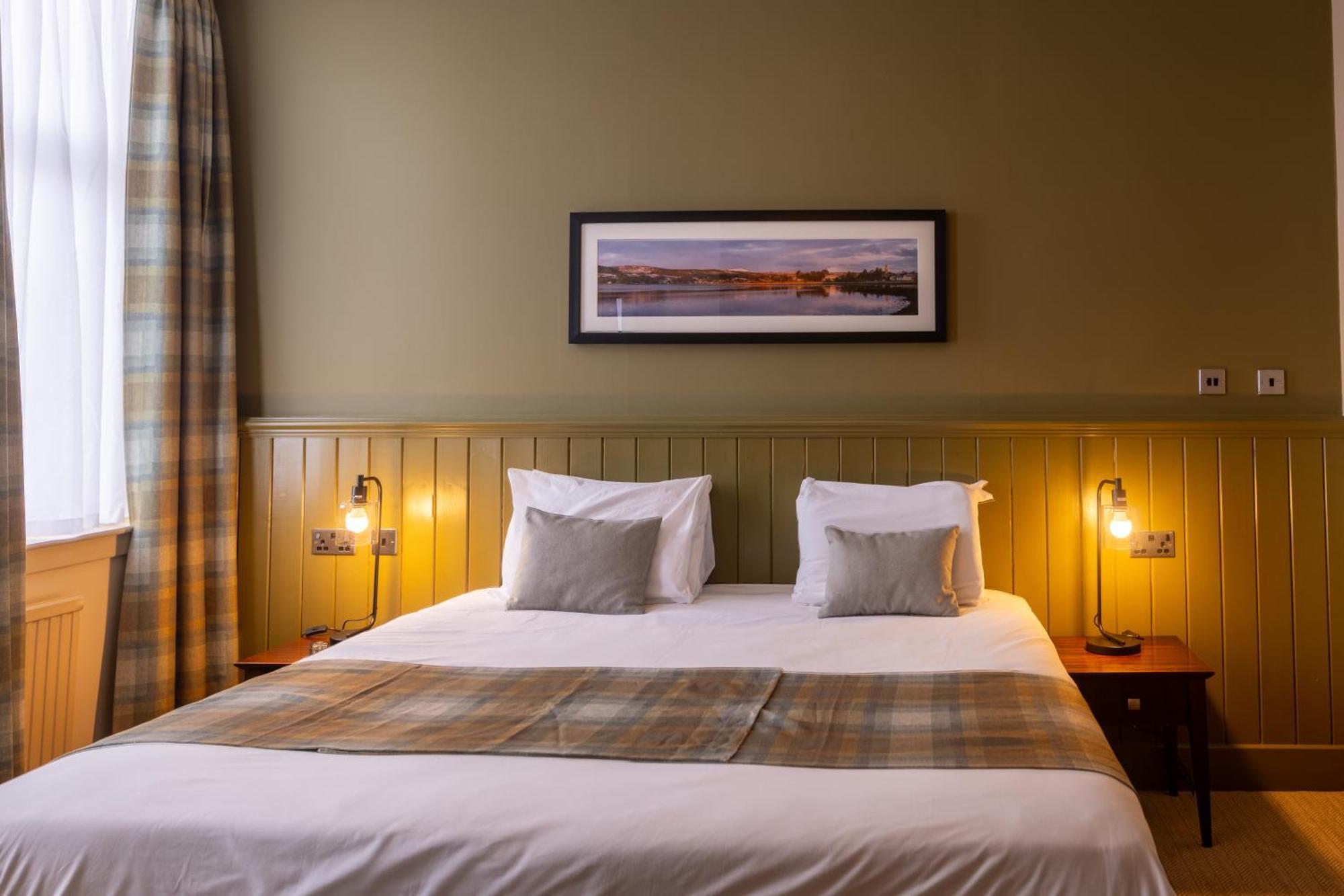 Rosslea Hall Hotel Rhu Rum bild