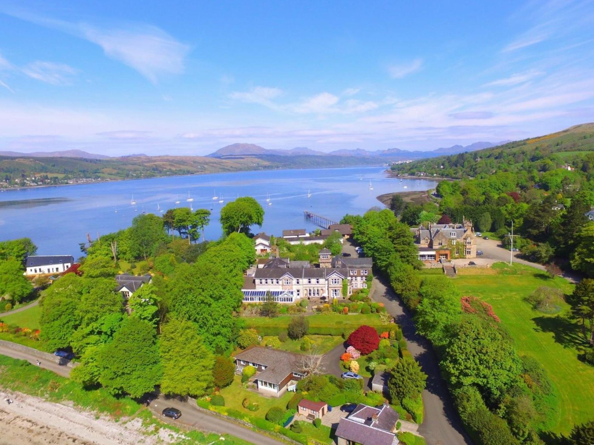 Rosslea Hall Hotel Rhu Exteriör bild